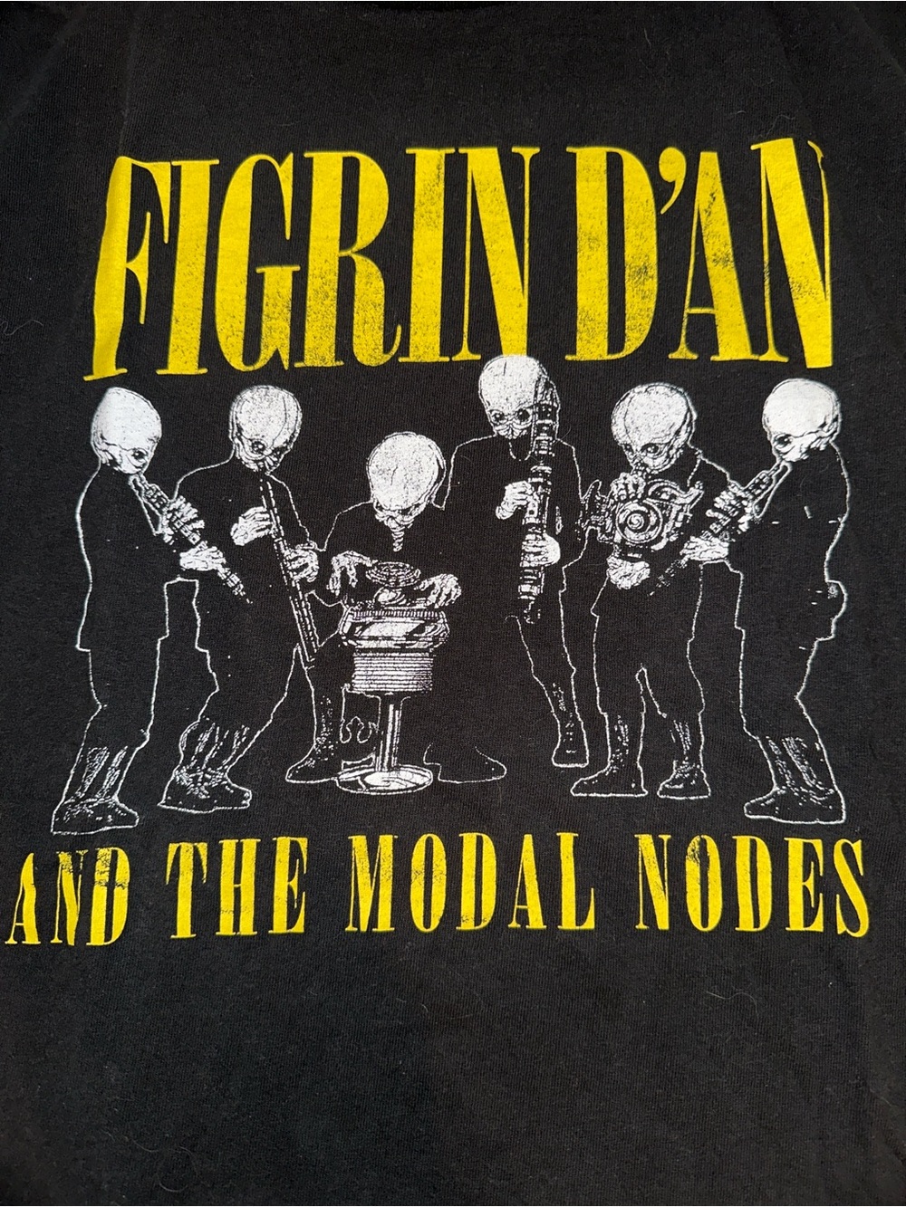 Star Wars-FIGRIN D'AN & The Modal Nodes Graphic Tee - Black with Yellow Print
